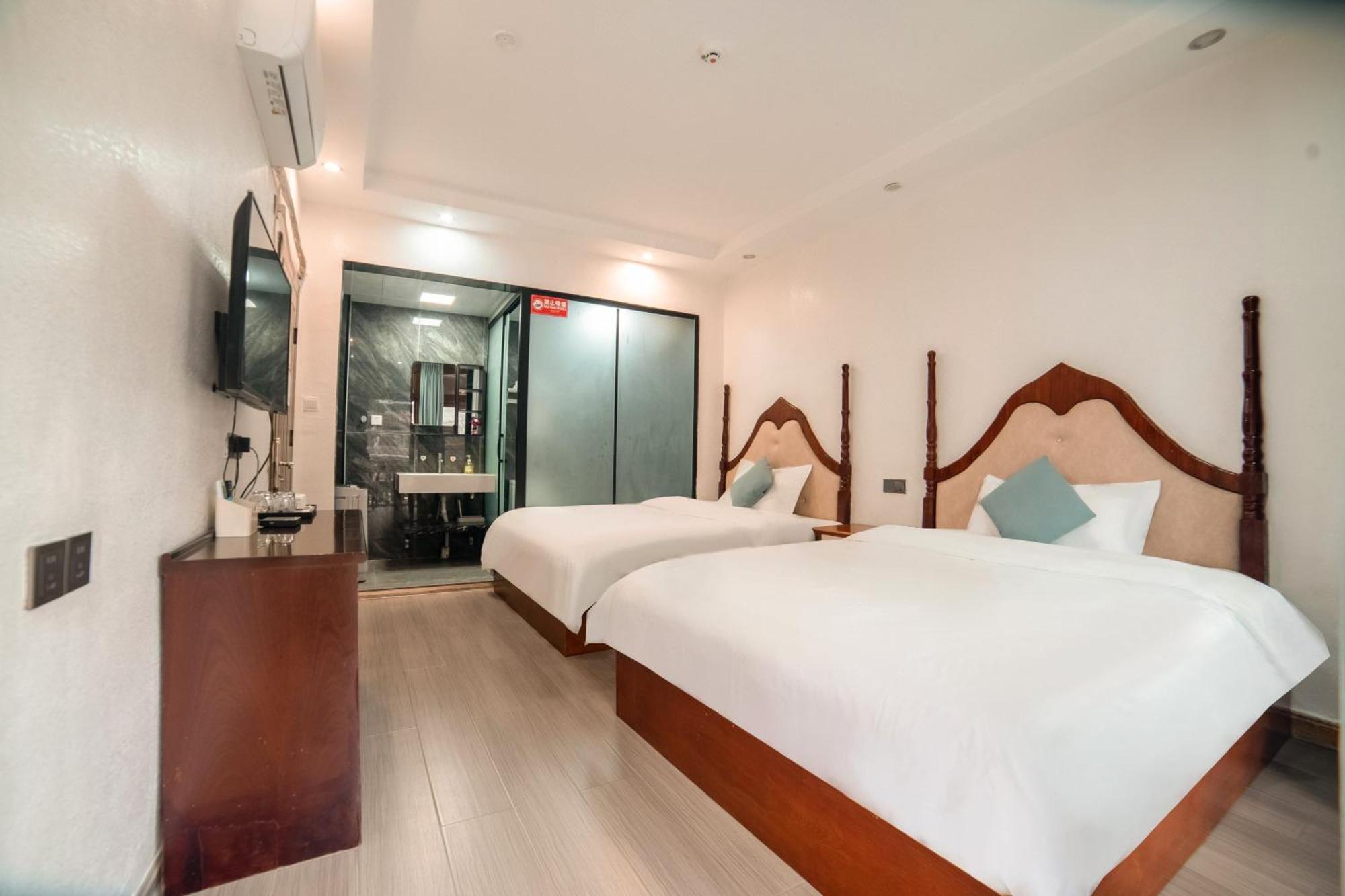 Fenghuang Ancient Town Lazy Cat Riverside Inn Экстерьер фото